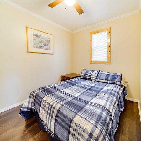 Geneva Cottage With Patio - Walk To Park, Lake Erie! エクステリア 写真